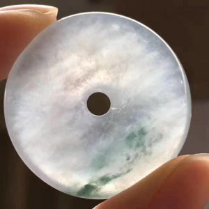 棉絮多的糯冰种翡翠好吗？ 内部的棉是怎么产生的